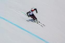 包含瑞士高山滑雪选手勇夺冠军展现实力的词条